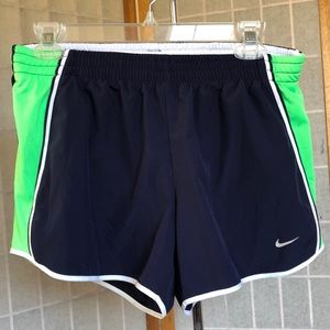Nike running shorts M